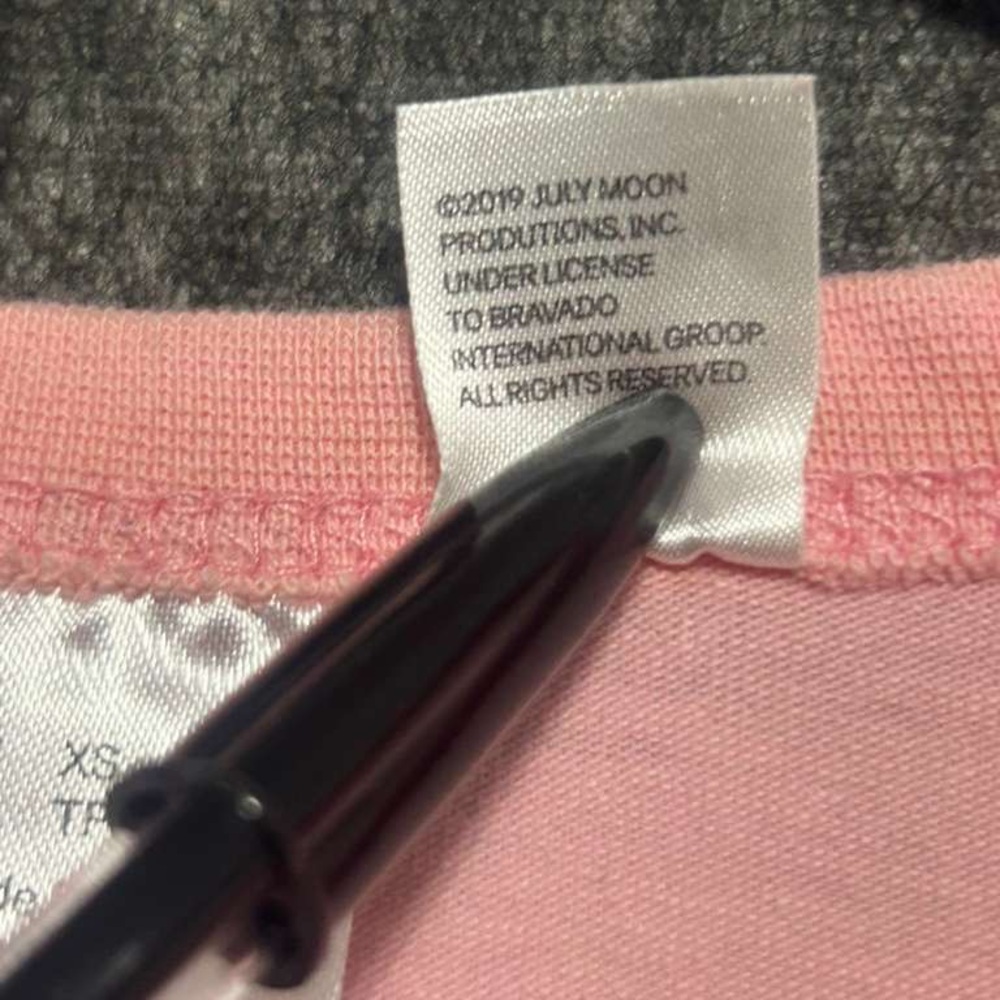 H&M Divided women’s Size XS Selena Gomez Pink Graphic Tee(A273)✨ - Picture 11 of 16